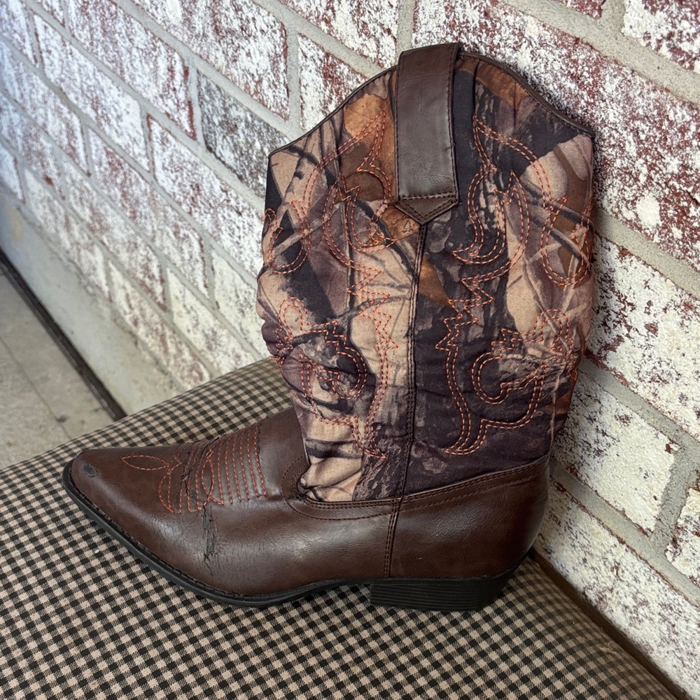 Elegant Brown Embroidered Heeled Boots